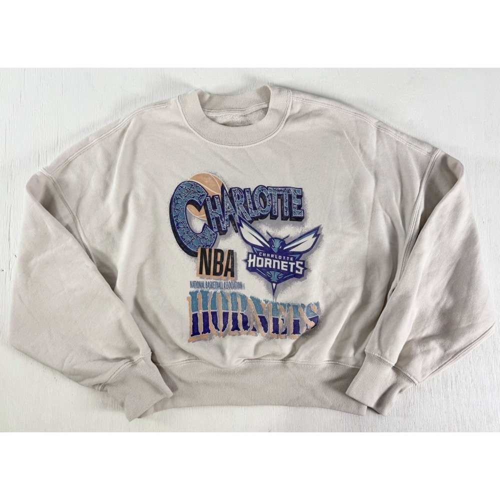 A&F CHARLOTTE‎ HORNETS SWEATSHIRT SIZE XS SOFT CREWNECK BASKETBALL NC Cropped